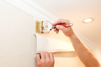 Pose de papier peint à Ousse — revêtements muraux et toiles de verre